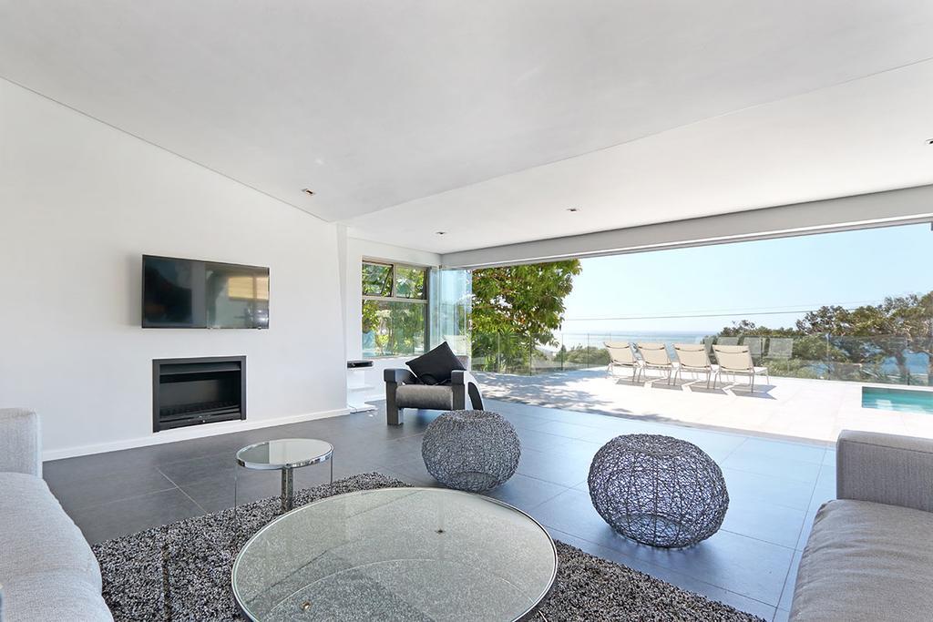 Valtameri By Totalstay Camps Bay Esterno foto
