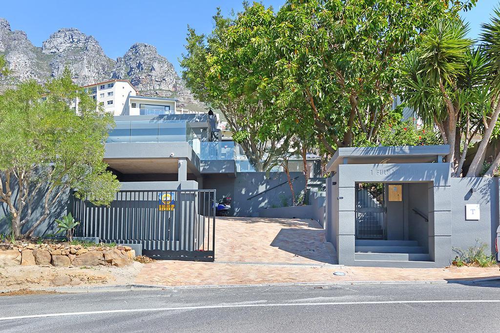 Valtameri By Totalstay Camps Bay Esterno foto